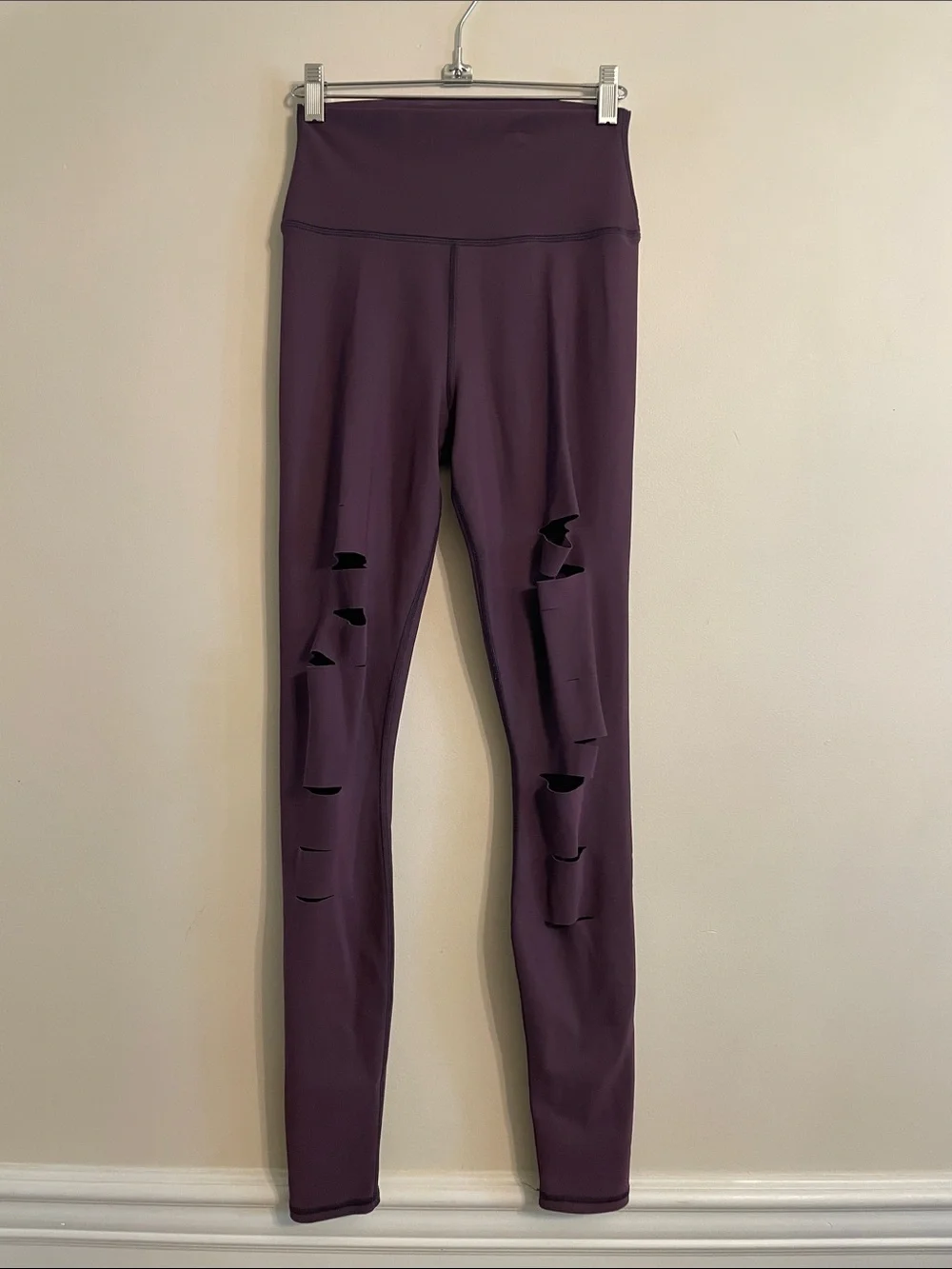 Alo Yoga High Waist Warrior Leggings Plum Purple Size Small Cutout Yoga Pants